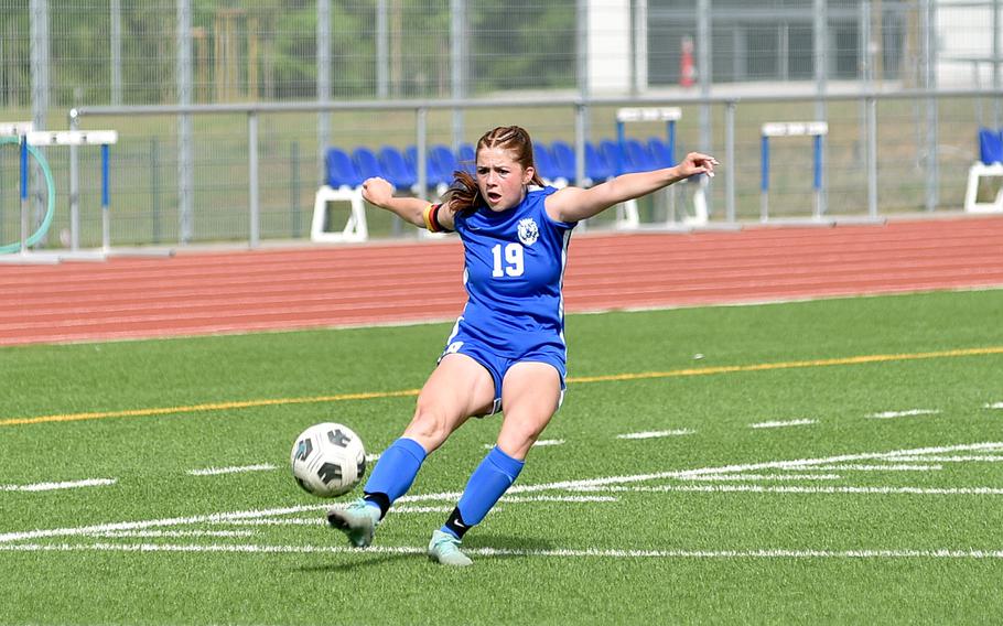 Kyndra Brown takes a free kick.
