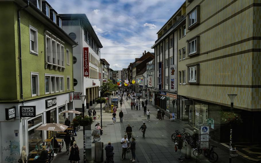 Increased cleanups are scheduled for the area around the K in Lautern shopping mall as part of Kaiserslautern’s new initiative to create a safer and more welcoming environment.