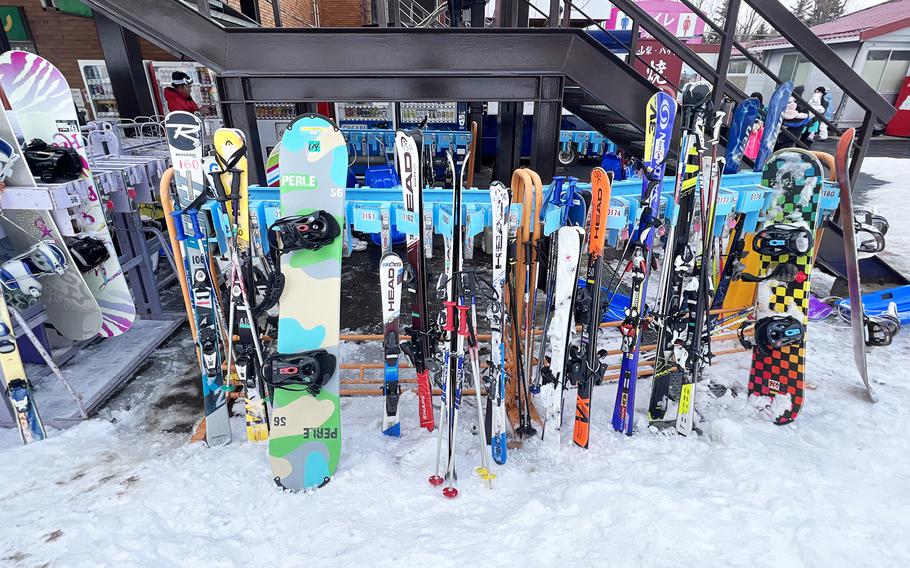 Fujiten Snow Resort near Mount Fuji has seven separate ski runs, a lodge, cafe, equipment rentals and a children’s area. 