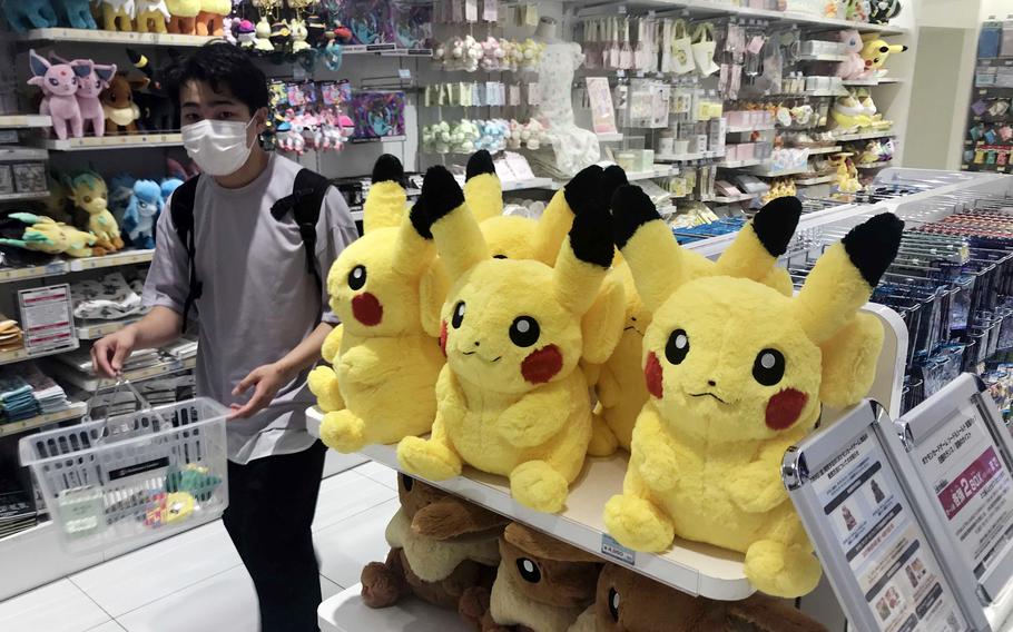 Tokyo Skytree Park’s 31-story East Tower features shops galore, where one can find the latest fashions, a Tokyo Olympics apparel store, a Pokemon center and a whole shop dedicated to Hello Kitty.