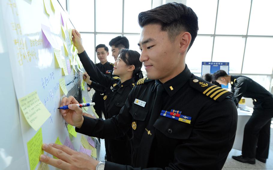 Grooming standards vary across the ranks and branches of the South Korean military. In the navy, for example, male officers may choose between a crew cut, with hair no longer than 2 inches from the front and 1.18 inches from the top; or a standard cut with a side part extending up to 3.15 inches long.