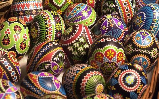 etr# 43p na   
etr08Eggs

SELIGENSTADT, GERMANY

9 MAR. 2003

Michael Abrams/Stars and Stripes

A basket of colorful Sorbian Easter Eggs at an Easter Egg market in Seligenstadt, Germany. The Sorbs are a slavic minority living in eastern Germany near Hoyerswerda. The Easter Egg markets are popular places during the Easter season, and collecting eggs can be an expensive hobby.

(etr# 43p cs)