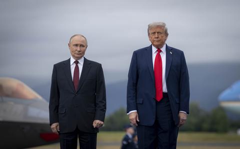 Russia pounds Ukraine as Zelenskyy, Europe backers prepare to meet with Trump