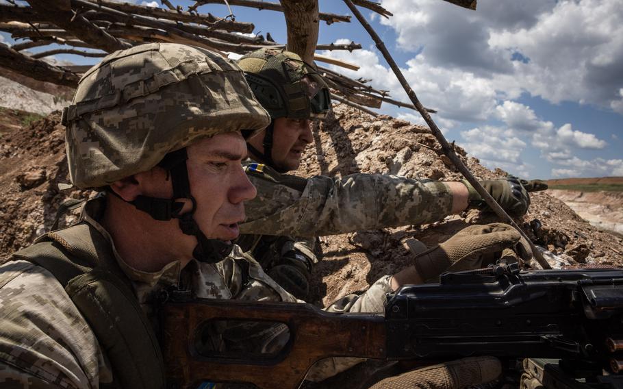 Ukrainian soldiers on a firing range. 