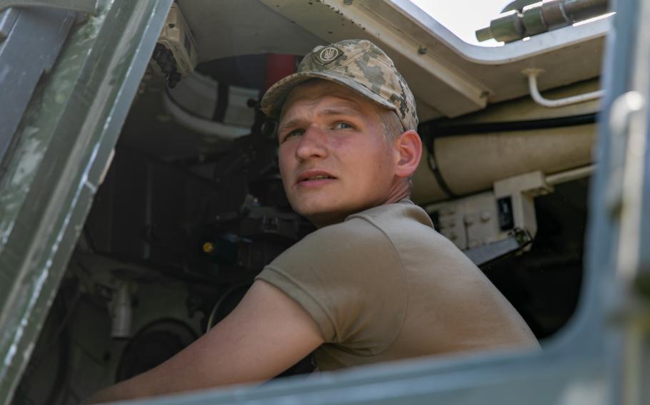 A Ukrainian artilleryman trains on an M109 self-propelled howitzer at Grafenwoehr Training Area, Germany, May 11, 2022. Soldiers from the U.S. and Norway trained artillerymen of Ukraine’s armed forces on the Paladins as part of security assistance packages from their respective countries.