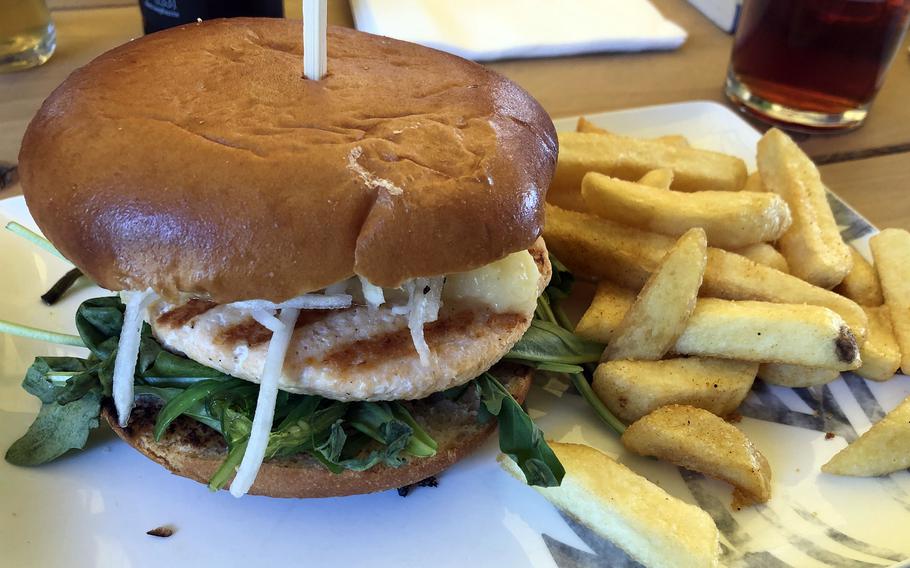 A wasabi sauce gave a nice kick to the salmon burger at the Denkmalz restaurant and beer garden in Bad Sobernheim, Germany.