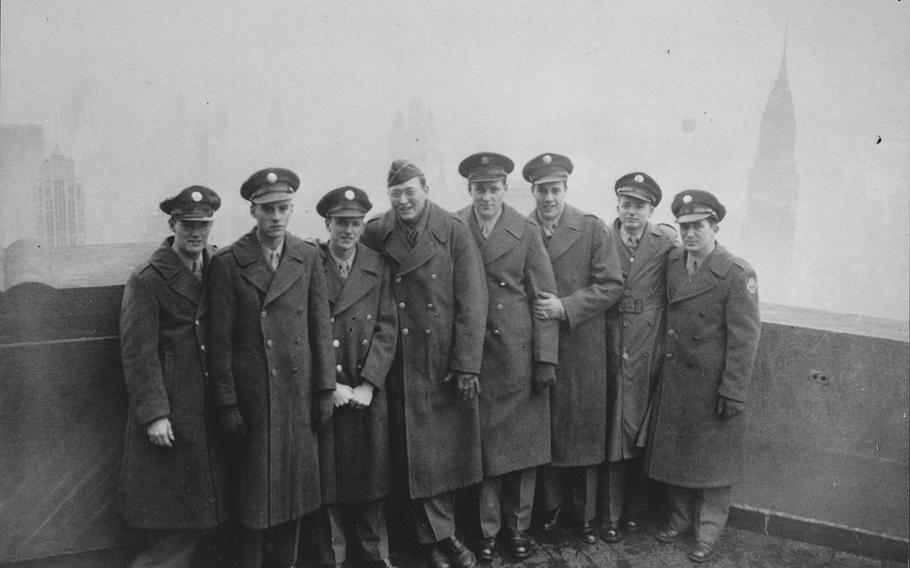 Bob Dole, third from right, and fellow Army trainees at the Empire State Building in 1943. 