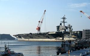 the aircraft carrier USS George Washington