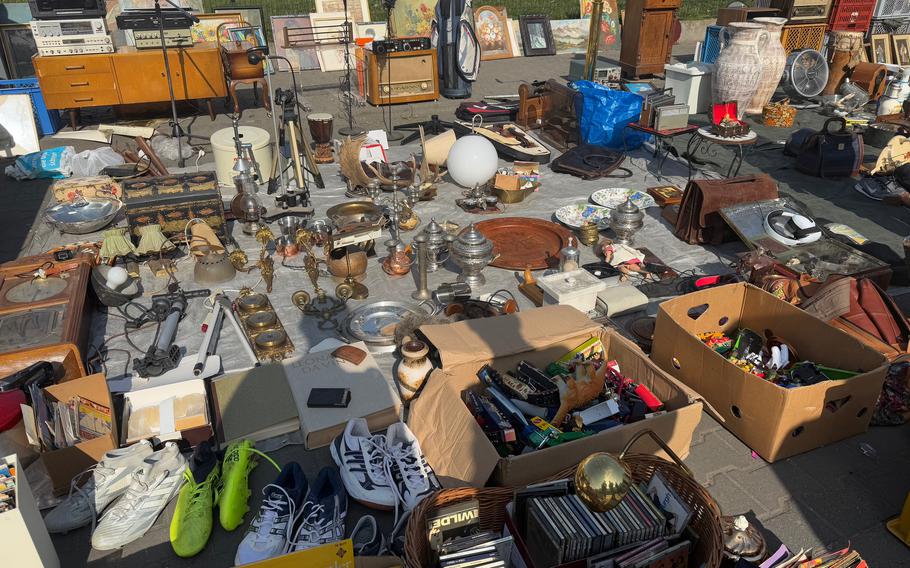 Merchandise for sale at a flea market in Frankfurt