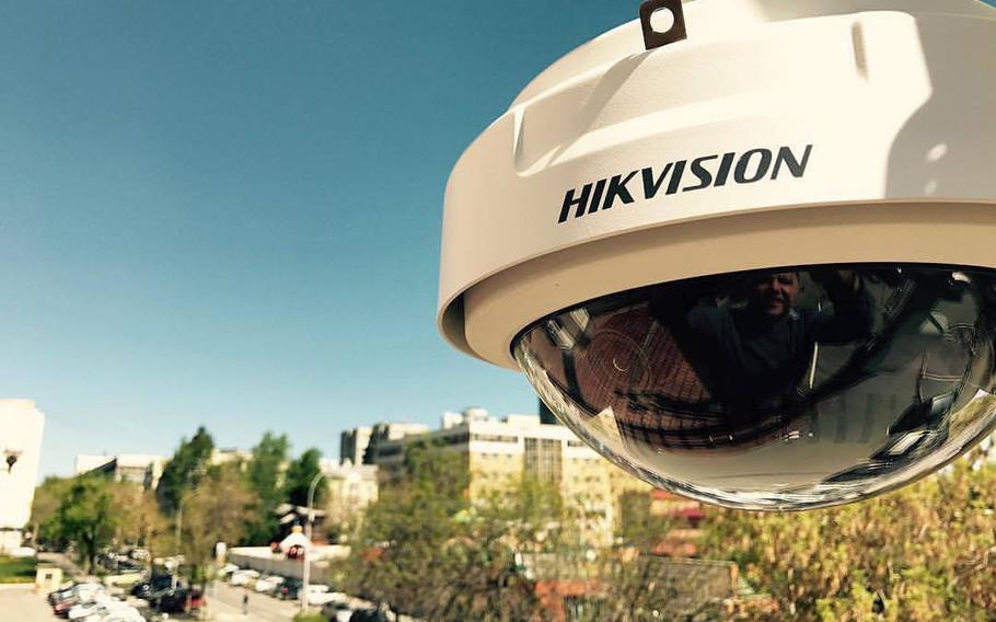 Hikvision PanoVu camera DS-2DP1636-D captures high quality 3D real time panoramic images.  