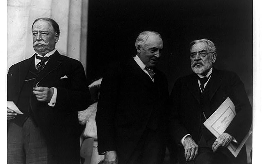 Robert Lincoln, right, attended the dedication of the Lincoln Memorial in 1922 with former president William Howard Taft and then-President Warren Harding. 