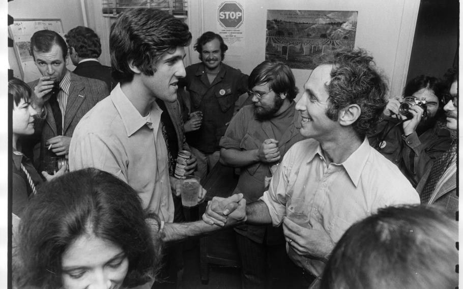 Daniel Ellsberg, right, shakes hands in September 1971 in Washington with future senator and secretary of state John F. Kerry, then head of Vietnam Veterans Against the War. 