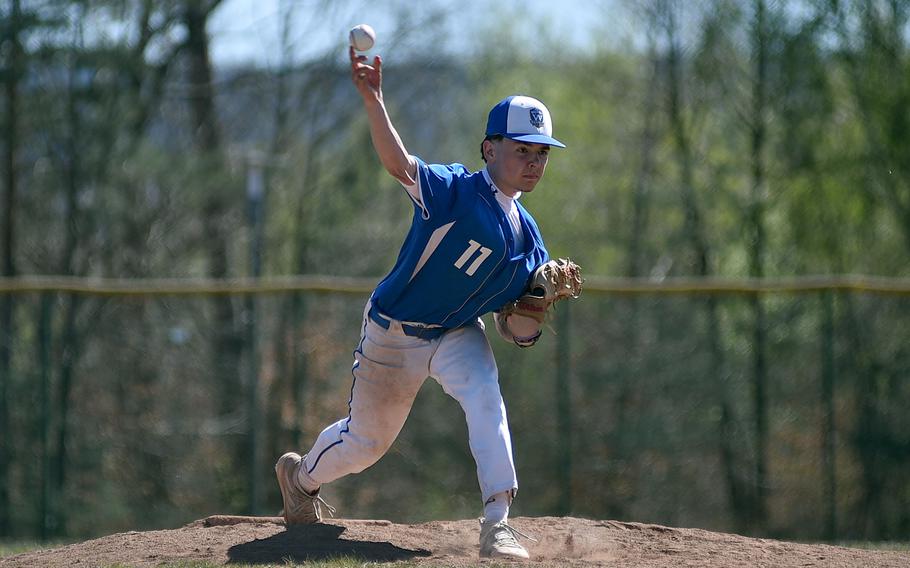 Jonah Harvey pitches.