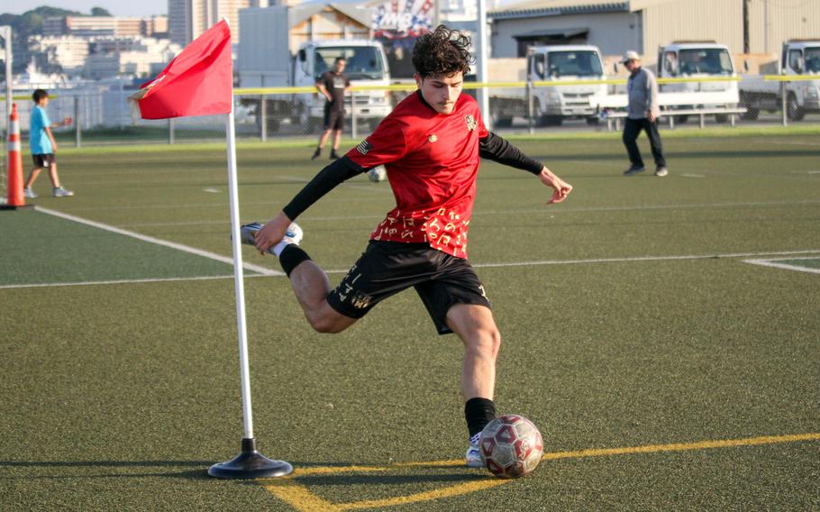 Esteban Diaz takes a corner.