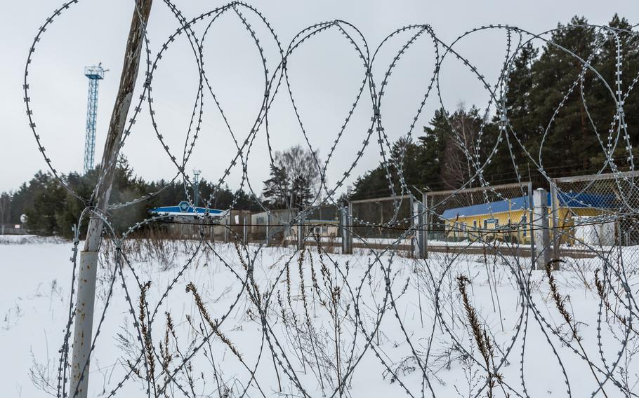 The Senkivka border crossing. 