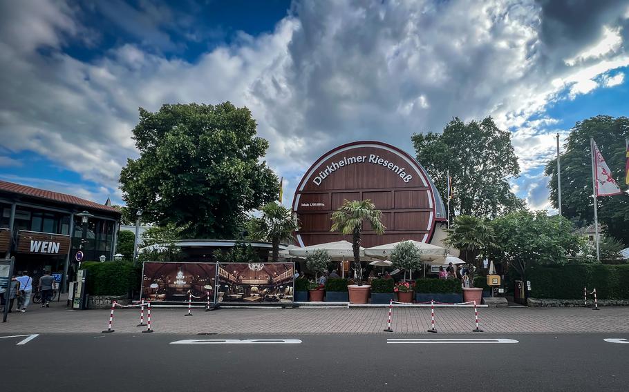 The Duerkheim Giant Barrel offers ample parking and is located next to the grounds of the renowned Wurstmarket, an annual festival celebrating German food, beer and wine.