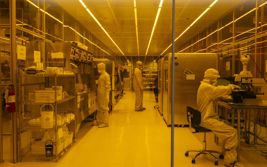 The lithography bay of the Pritzker Nanofabrication Facility of University of Chicago's Eckhardt Research Center on Oct. 4, 2022. 