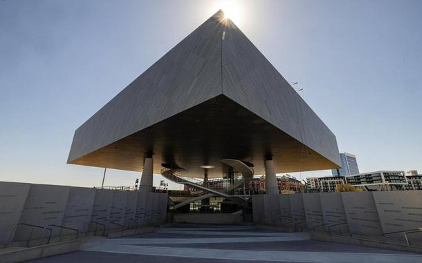 The front of the National Medal of Honor Museum, seen from ground-level.