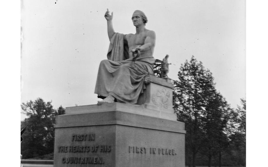 Horatio Greenough’s statue of George Washington, between 1918 and 1920. 
