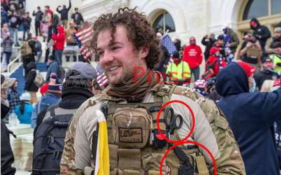A media photo shows Robert Morse, of Glenshaw, outside the Capitol during the Jan. 6, 2021, insurrection. Red circles around some of the identifying attire on Morss were added by federal prosecutors. (Courtesy of U.S. Department of Justice/FBI/TNS)