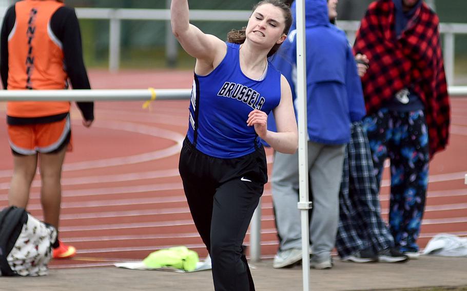 Sophia Todd tosses the shot.