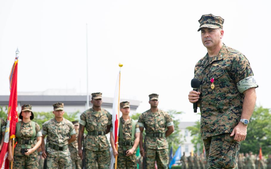 Col. Richard Rusnok speaks to Marines.