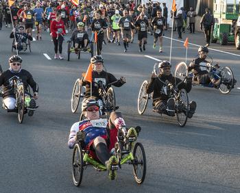 Wheelchair and Wounded Warrior competitors start the Army 10-Miler pn Sunday, Oct. 9, 2022 at the Pentagon.