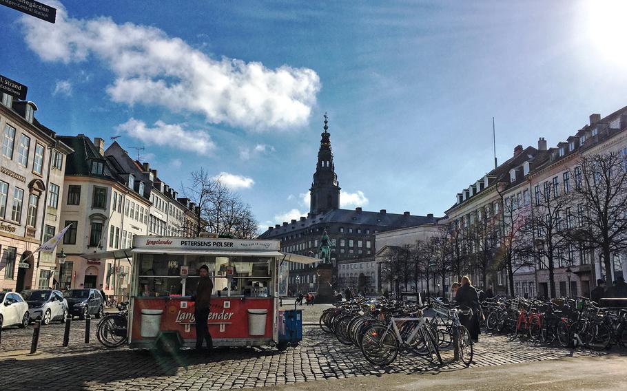 Petersens Polser, a hot dog wagon in Hojbro Plads, is centrally located in a square in the heart of Copenhagen. 