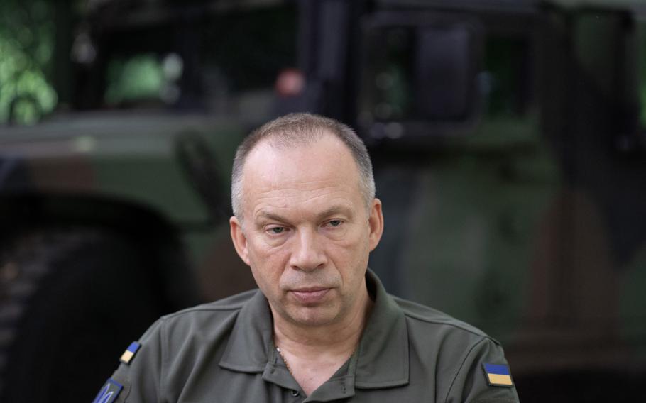 Ukrainian Col. Gen. Oleksandr Syrsky has been celebrated for his victories, while in Russia, commanders are being fired. 