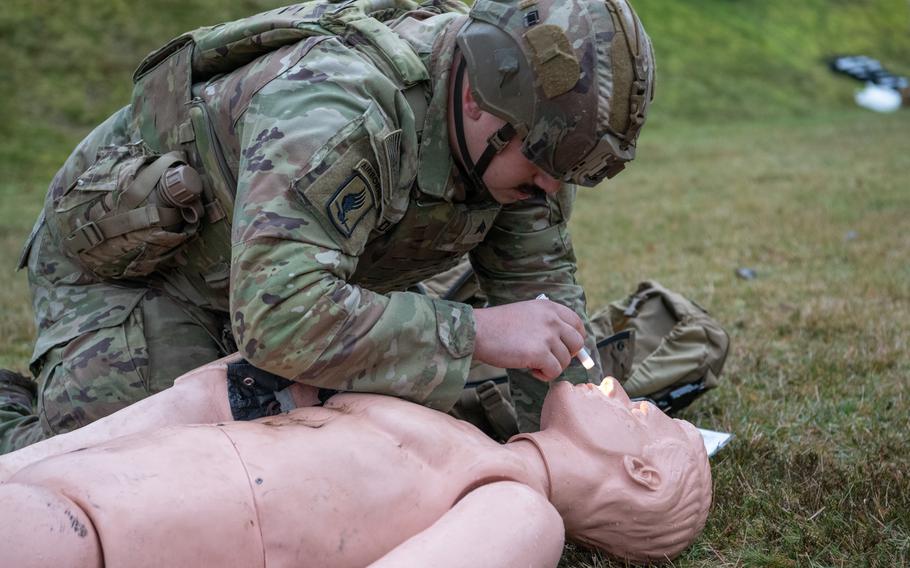 A U.S. Army soldier competes in a competition for medics.