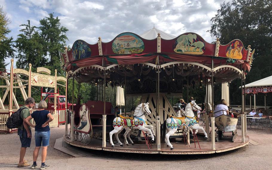 An antique merry-go-round is one of the highlights at Eliszis Jahrmarktstheater, where you also can watch theatrical performances inside a tent. The puppet and clown shows cost about 6 euros for children.