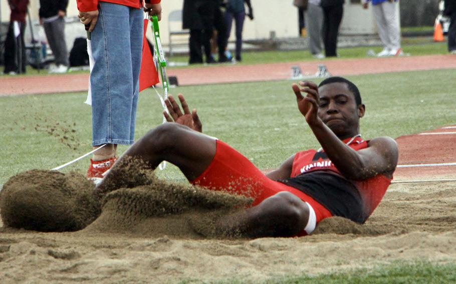Robert Parker lands in the pit.