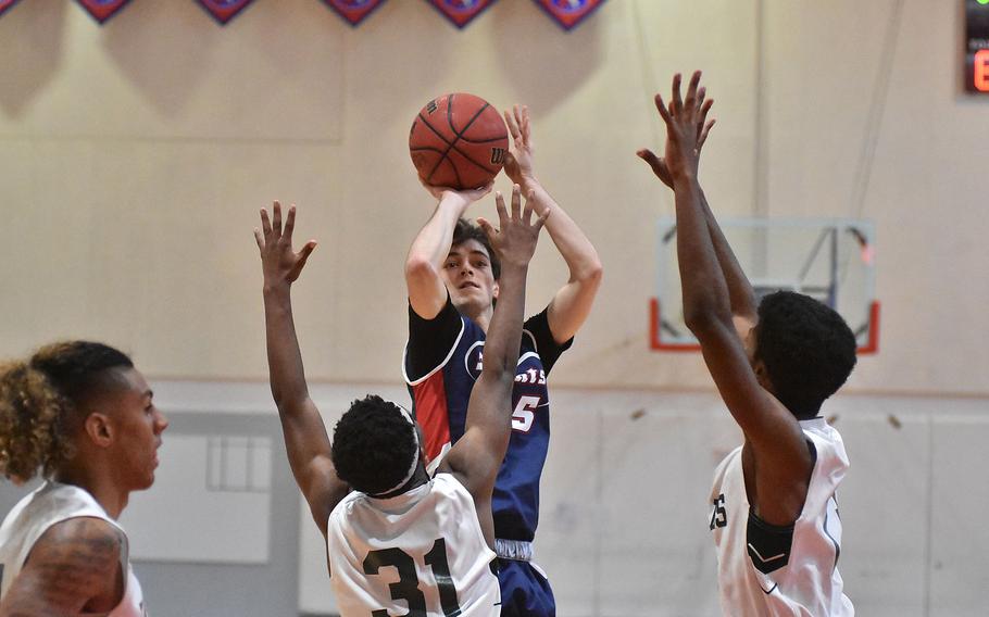 Aviano's Gabe Fabbro goes up for two of his game-high 19 points in the Saints' victory over Naples on Saturday, Jan. 7, 2023.