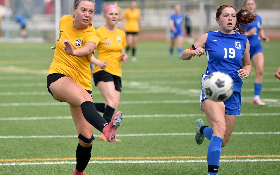 Meredith Fleming takes a shot.