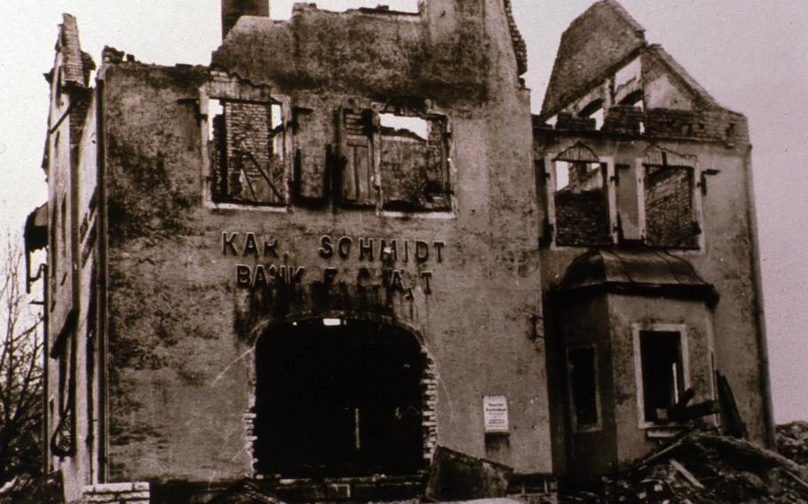 A burned out building with no roof 