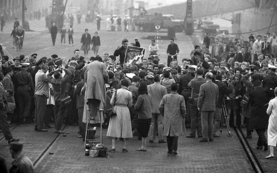 Despite foggy weather, by 7:30 a.m. the dockside was already crowded with fans although the USS Randall, with Pvt. Elvis Presley aboard, was not due in until 8:30.