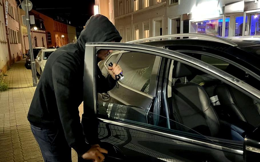Westpfalz Police are intensifying vehicle lock inspections and setting up a prevention stand in cooperation with U.S. military police to combat car thefts and educate the public on safeguarding their vehicles.
