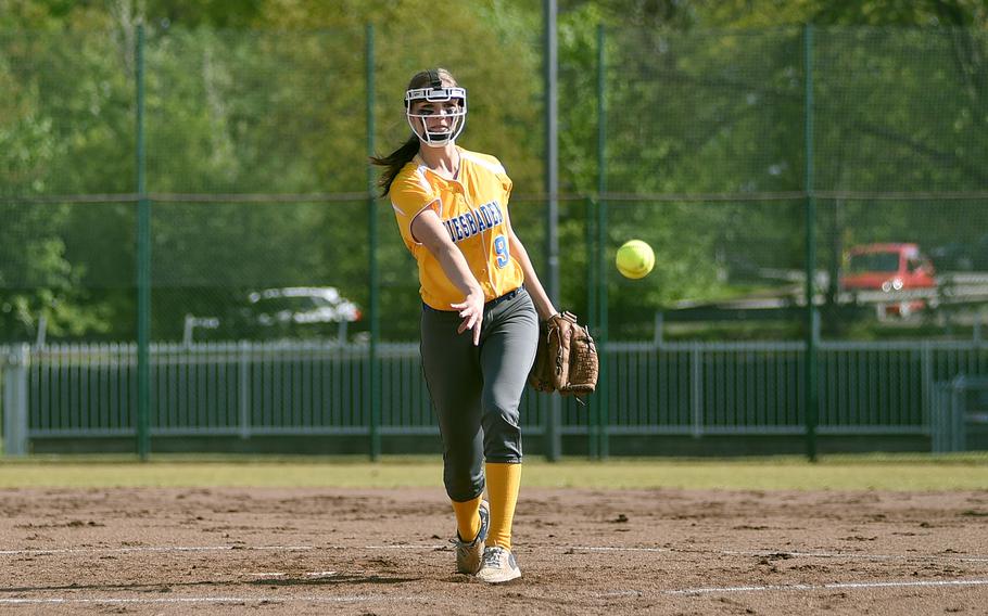 Valerie Fisher pitches.