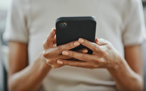 Twin bills in Congress aim to require DODEA to separate students from their smartphones