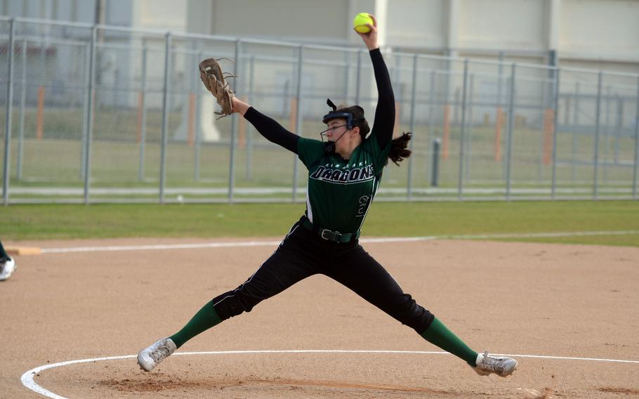 Breslyn Weeks pitches.