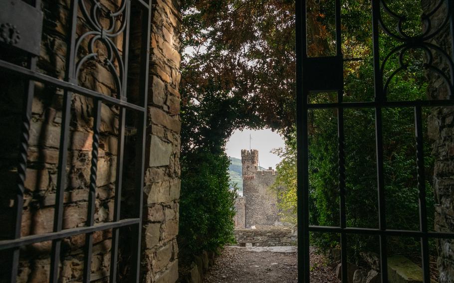 Reichenstein Castle was rebuilt in 1898 by Baron Nikolaus Kirsch-Puricelli, a wealthy industrialist who owned a nearby ironworks.