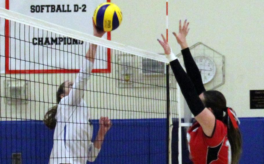 Gracie Kenney tries to score.