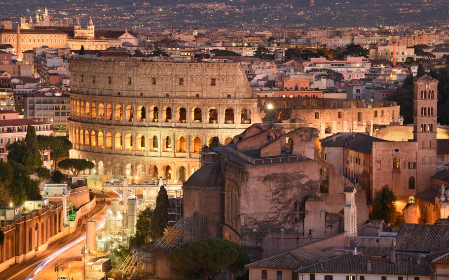 USO Rome offers tours of Rome by night with dinner and music on Tuesdays, Thursdays and Saturdays. 