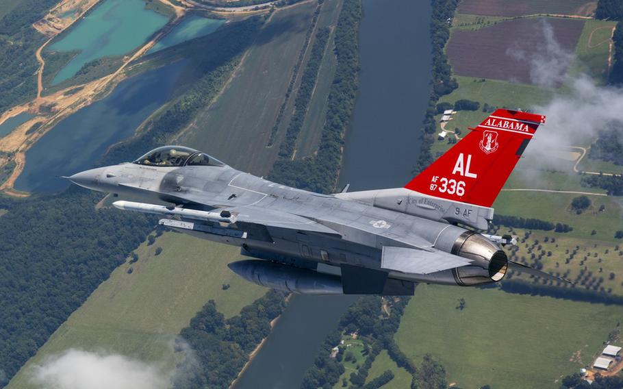 A U.S. Air Force F-16 fighter jet flies in a hold pattern Sep. 7, 2018, while flying over areas of Alabama. 