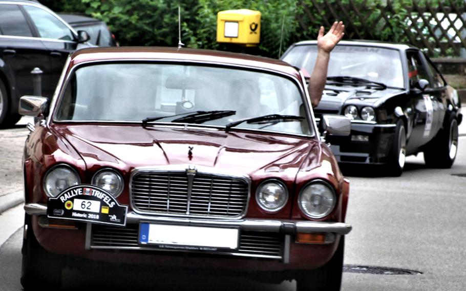 More than 200 classic cars, motorcycles, fire trucks, commercial vehicles, tractors and Vespas will transit the Kaiserslautern pedestrian zone and key locations such as Stiftskirche Square, Altenhof, Schillerplatz, Riesenstrasse, and St.-Martins-Platz during the 2024 Kaiserlautern Classics and Trifels Oldtimer Rallye.