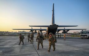 U.S. Army Infantrymen assigned to the East Africa Response Force (EARF) participate in an Emergency Deployment Readiness Exercise (EDRE) to provide security at the U.S. Embassy, Mogadishu, Somalia, April 20, 2022.  The Combined Joint Task Force – Horn of Africa deploys the EARF to support Department of State partners in fixed-site security and evacuation support to protect U.S. Government facilities and personnel and to enable U.S. Embassies to continue operations in challenging security environments. (U.S. Air Force photo by Staff Sgt. Alysia Blake)