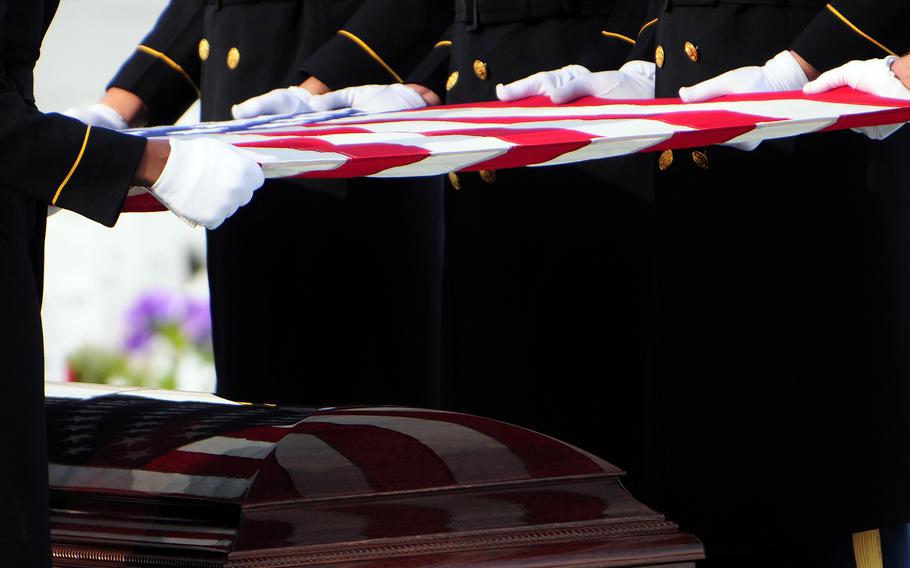 Soldiers from the 3rd U.S. Infantry Regiment (The Old Guard) provide final honors for a soldier who was killed in action in Afghanistan, at Arlington National Cemetery, Va., in 2014. The Armed Forces Medical Examiner has mishandled a substantial number of organs it collected during autopsies in recent years, according to new findings by the Defense Department’s Inspector General. 