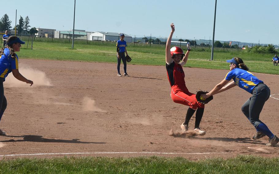 Wiesbaden’s Roni Massey tags out a Kaiserslautern runner attempting to steal third base during a game hosted by Wiesbaden on Saturday, May 14, 2022. 