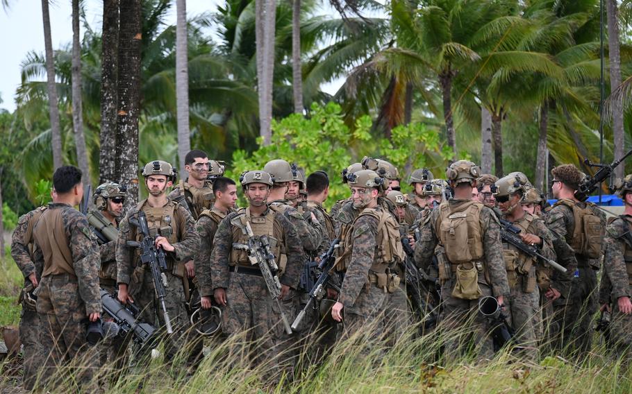 A large group of Marines visit the coast of Palawan, Philippines.