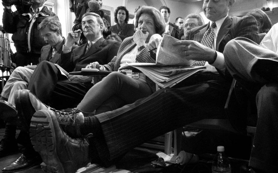 Mr. Plante, right, with Sam Donaldson of ABC News and Helen Thomas of UPI at a White House press briefing in 1998.